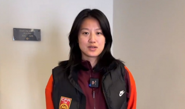  汪琳琳：范迪克是我的偶像和目標(biāo)，希望變成他那樣全面的中后衛(wèi)