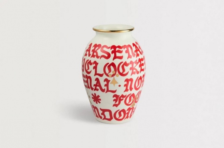  太陽(yáng)報(bào)：阿森納推出花瓶等瓷器的周邊產(chǎn)品，發(fā)售不到一小時(shí)就售罄