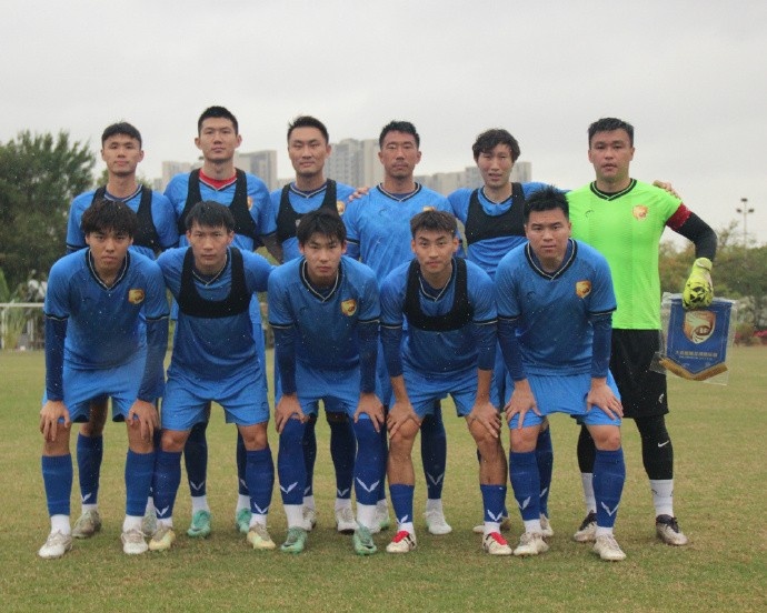  穆謝奎連入兩球?qū)⒈确帜孓D(zhuǎn)，大連鯤城2-1戰(zhàn)勝山西崇德榮海