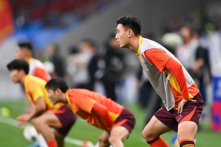  足球報：張玉寧、蔣圣龍均有不同程度傷病，伊萬未讓在熱身賽出場