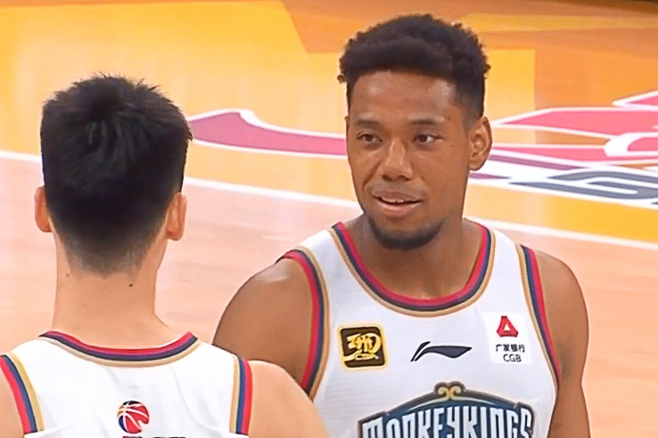  手感不錯(cuò)！祝銘震半場6中4&3記三分拿下11分4籃板