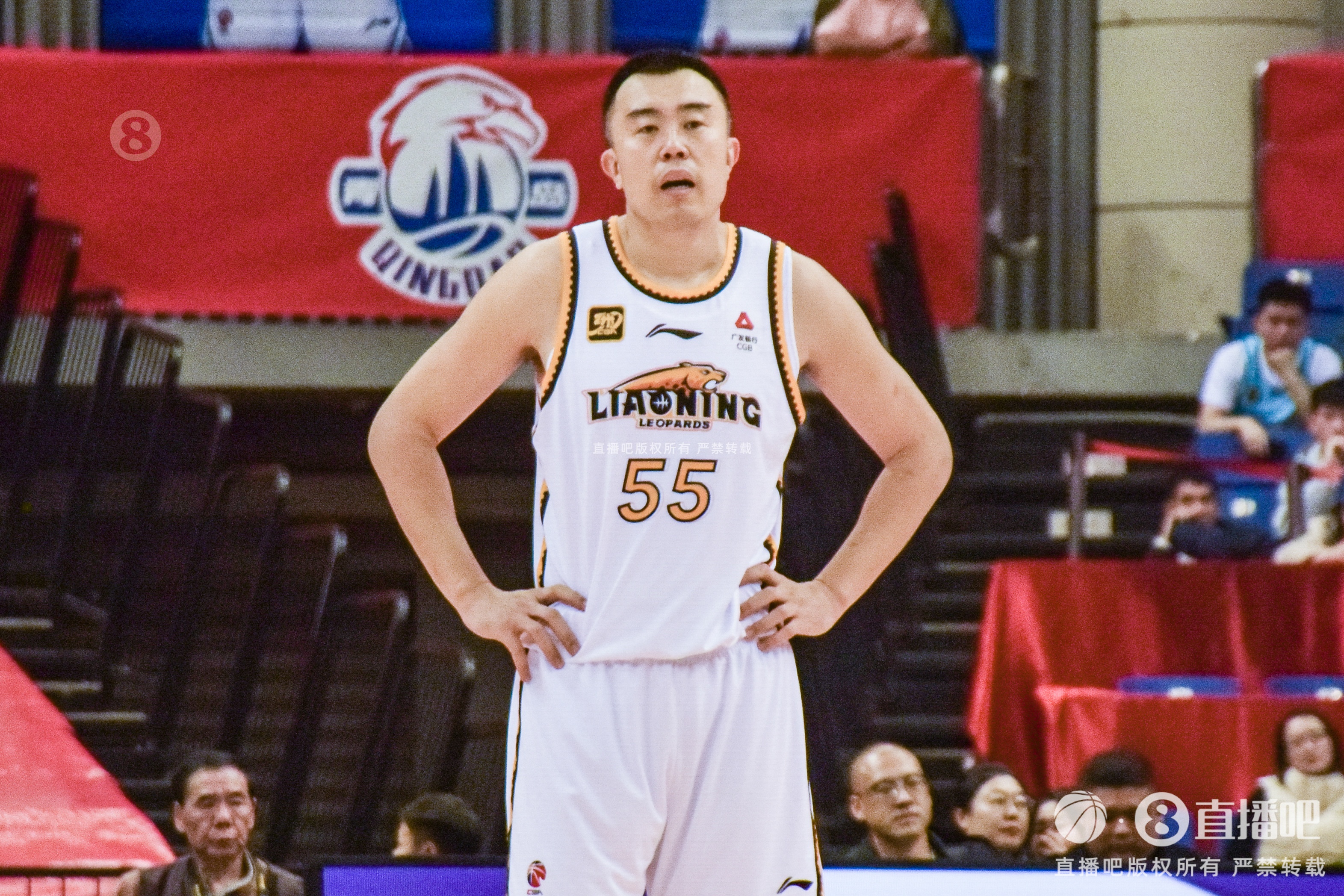  老將太穩(wěn)了！韓德君半場5中5高效拿下11分3板1助